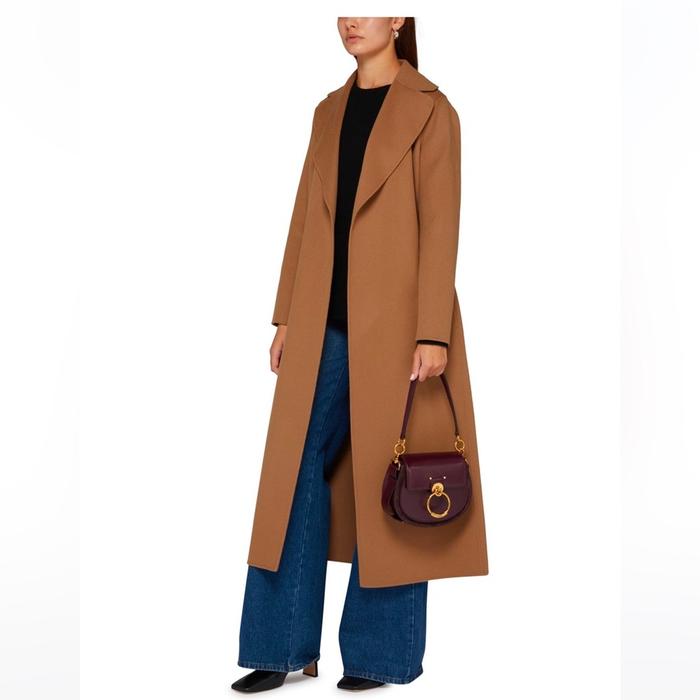 NWT! Luxurious Max Mara Wool Coat With Belt. Signature camel color. - Picture 2 of 10